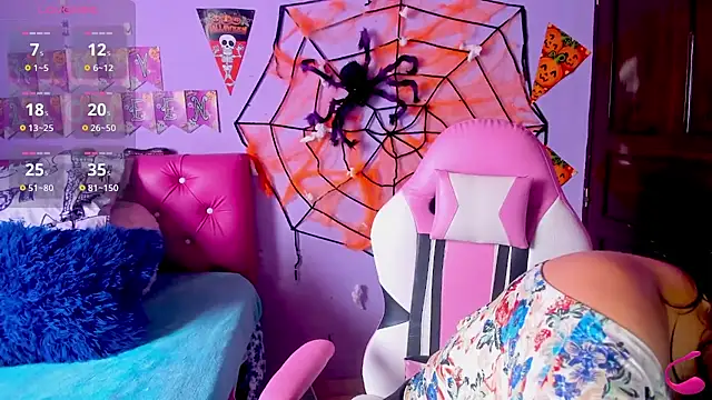 crissn0707 online show from October 2025 02:40:02 PM