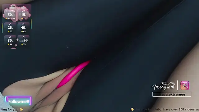 eva cuper online show from November 2025 12:11:01 PM