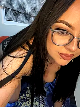 MileyGia online show from October 2025 03:20:01 AM