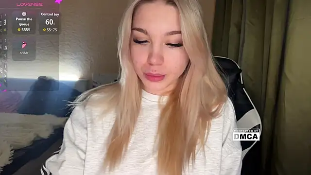 Snapshot of ariashaa chatting on November 2025 05:39:02 PM ariashaa online show from November 2025 05:39:02 PM