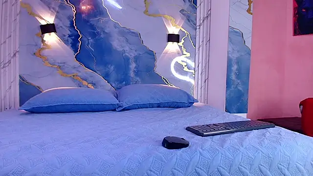 lorrayne  online show from October 2025 12:05:02 PM