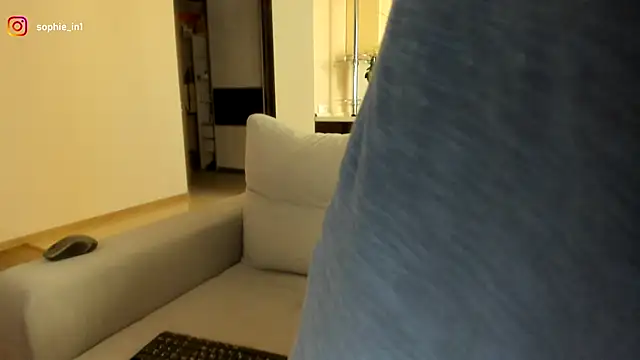 Snapshot of _in_yan chatting on September 2025 04:35:01 AM in yan online show from September 2025 04:35:01 AM