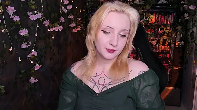 AsheLucker online show from June 2026 06:00:02 AM