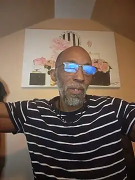 Snapshot of Lonelynudist59 chatting on May 2026 11:04:02 AM Lonelynudist59 online show from May 2026 11:04:02 AM