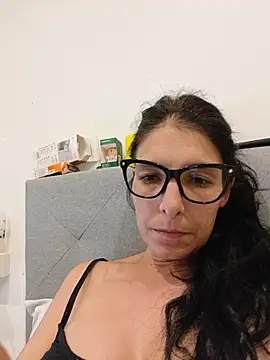 Snapshot of Sposini69 chatting on June 2026 11:18:01 PM Sposini69 online show from June 2026 11:18:01 PM