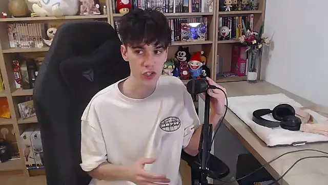 nolantwink online show from February 2026 08:43:01 PM