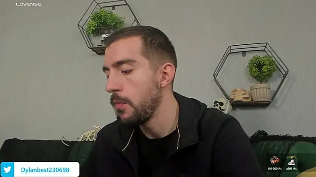 Snapshot of Dylan_Best chatting on October 2025 12:22:02 AM Dylan Best online show from October 2025 12:22:02 AM