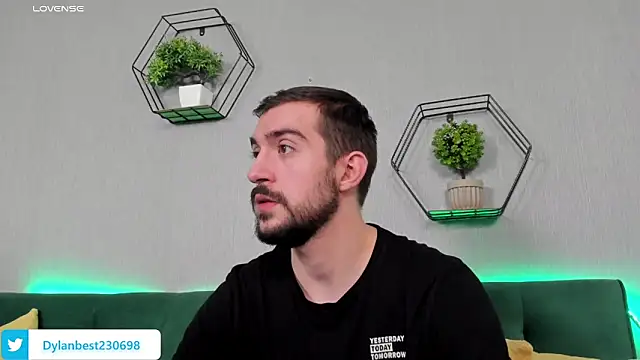 Snapshot of Dylan_Best chatting on November 2025 10:54:01 PM Dylan Best online show from November 2025 10:54:01 PM