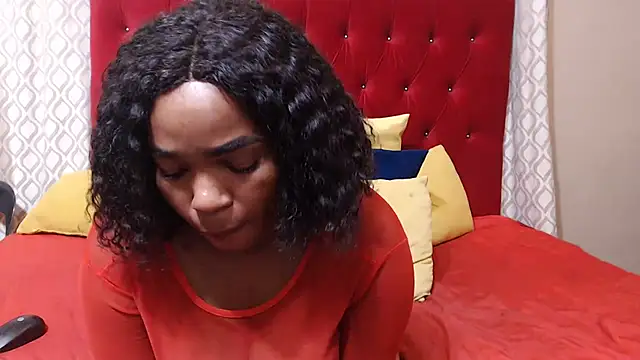 Snapshot of EBONYBUSTYY chatting on March 2025 06:48:01 PM EBONYBUSTYY online show from March 2025 06:48:01 PM