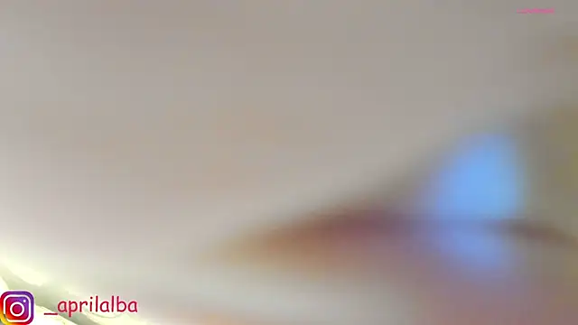 Snapshot of AprilinAlba chatting on November 2025 01:06:02 AM AprilinAlba online show from November 2025 01:06:02 AM