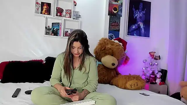 Snapshot of Sarah_Jhonson chatting on December 2024 10:00:02 PM Sarah Jhonson online show from December 2024 10:00:02 PM