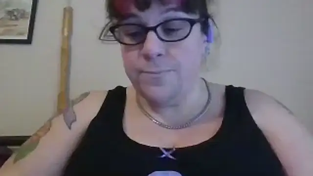 Snapshot of GothyBaby chatting on February 2025 08:03:01 PM GothyBaby online show from February 2025 08:03:01 PM