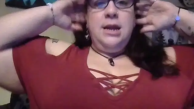 Snapshot of GothyBaby chatting on October 2025 05:20:02 PM GothyBaby online show from October 2025 05:20:02 PM