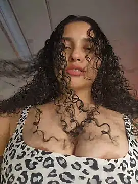 Lucy Marin online show from December 2025 10:04:02 PM