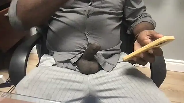 Snapshot of kirancanada1 chatting on December 2024 10:45:01 PM kirancanada1 online show from December 2024 10:45:01 PM