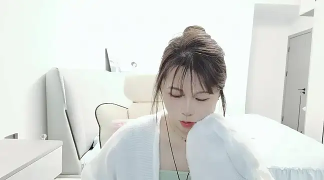 Sunset glow online show from March 2025 02:23:01 PM