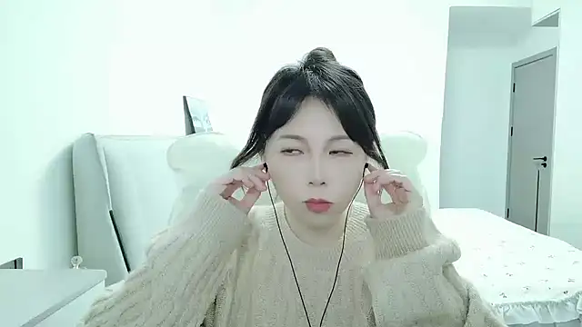 Sunset glow online show from October 2025 10:56:02 AM