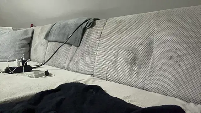 Snapshot of petuletra chatting on October 2025 11:27:02 PM petuletra online show from October 2025 11:27:02 PM