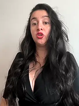 Snapshot of Cherry_1992 chatting on April 2026 12:28:01 PM Cherry 1992 online show from April 2026 12:28:01 PM