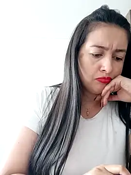 Snapshot of Cherry_1992 chatting on May 2026 03:28:01 PM Cherry 1992 online show from May 2026 03:28:01 PM