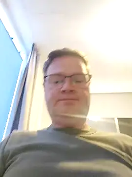 Snapshot of slavedh chatting on September 2025 10:22:01 PM slavedh online show from September 2025 10:22:01 PM