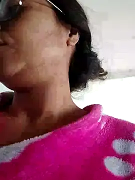 Snapshot of Ivanna2 chatting on December 2024 02:42:01 PM Ivanna2 online show from December 2024 02:42:01 PM