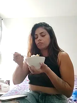 Snapshot of Ivanna2 chatting on March 2025 06:59:02 PM Ivanna2 online show from March 2025 06:59:02 PM