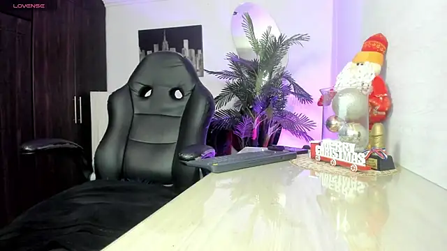 Snapshot of Amaia_Bushida chatting on November 2025 03:09:02 AM Amaia Bushida online show from November 2025 03:09:02 AM