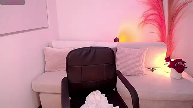 VictoriaLeia online show from January 2026 12:45:02 AM