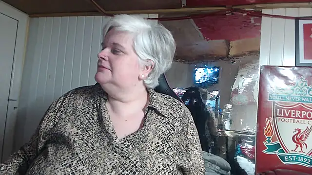 sexychazza16 online show from December 2024 06:16:01 PM