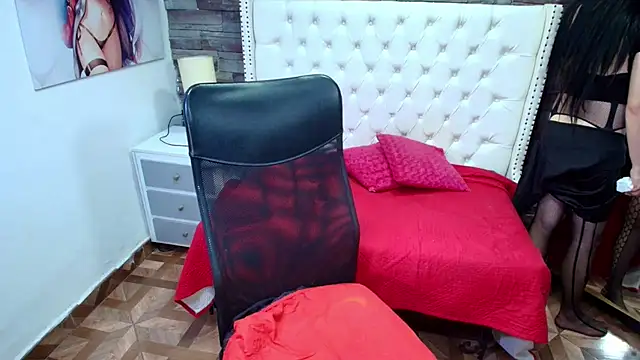 TRINY TS online show from June 2026 07:27:02 PM