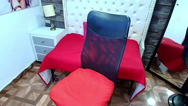 TRINY TS online show from June 2026 12:37:01 AM