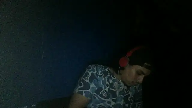 Snapshot of AlexAlejandro13 chatting on September 2025 05:45:02 AM AlexAlejandro13 online show from September 2025 05:45:02 AM