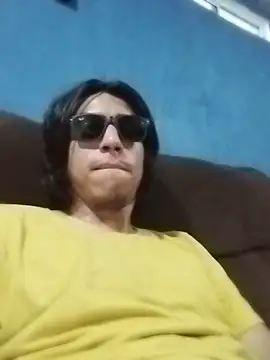 AlexAlejandro13 online show from May 2026 12:27:01 AM
