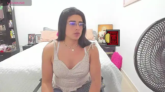 Snapshot of Khalifa_Gold chatting on February 2025 09:17:02 AM Khalifa Gold online show from February 2025 09:17:02 AM