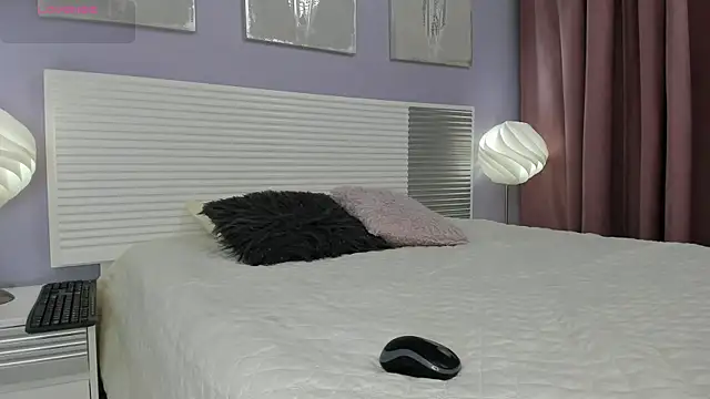 AgathaFoxx online show from May 2026 08:03:01 PM