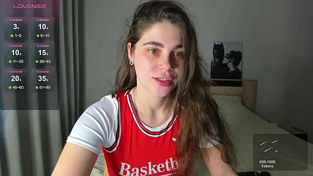 Snapshot of Bella_Foryou chatting on March 2026 04:12:02 AM Bella Foryou online show from March 2026 04:12:02 AM