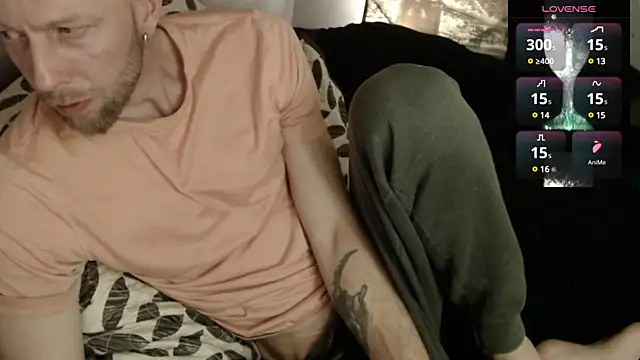 Snapshot of MaxRouger chatting on March 2025 04:19:01 AM MaxRouger online show from March 2025 04:19:01 AM