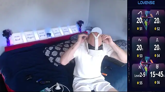 Snapshot of MaxRouger chatting on September 2025 07:18:02 PM MaxRouger online show from September 2025 07:18:02 PM