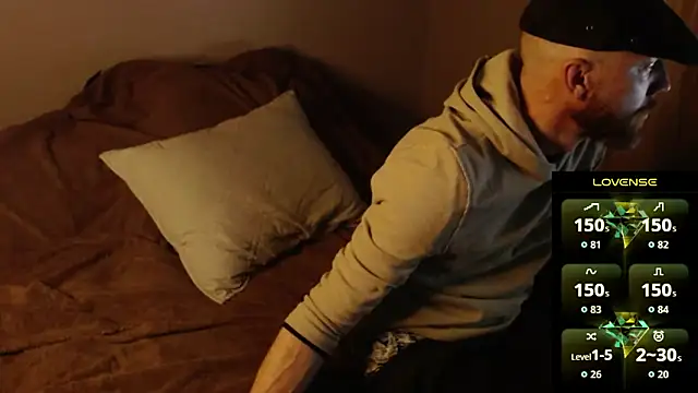 Snapshot of MaxRouger chatting on February 2026 11:17:01 AM MaxRouger online show from February 2026 11:17:01 AM