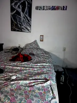 Snapshot of Alicbranca chatting on October 2025 08:28:01 AM Alicbranca online show from October 2025 08:28:01 AM