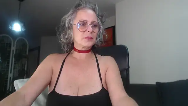 Snapshot of Pinkboobie chatting on February 2025 06:58:01 PM Pinkboobie online show from February 2025 06:58:01 PM