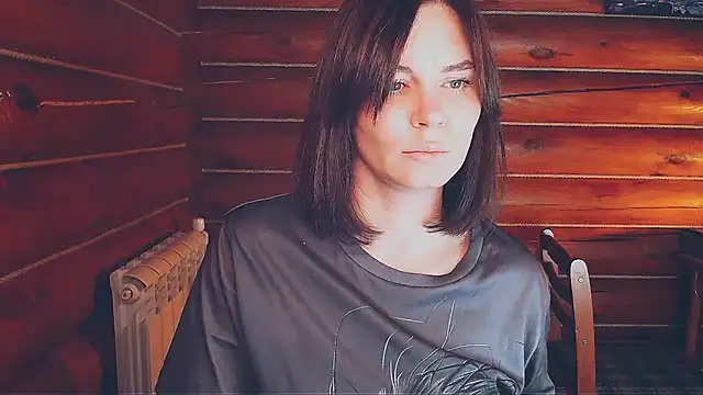 Snapshot of Platina_Fox chatting on November 2025 05:18:02 AM Platina Fox online show from November 2025 05:18:02 AM