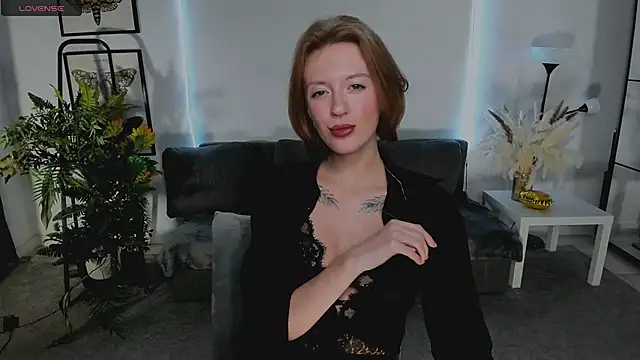 Snapshot of Salme_Sweet chatting on January 2026 07:01:01 AM Salme Sweet online show from January 2026 07:01:01 AM