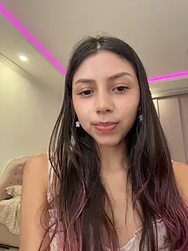 Sensualtease online show from April 2026 12:17:01 AM