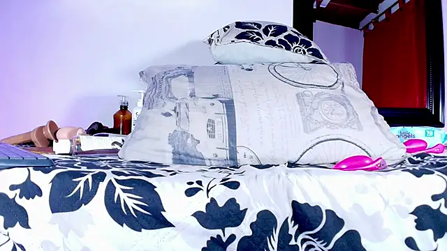 sofi decker online show from March 2025 03:06:01 AM