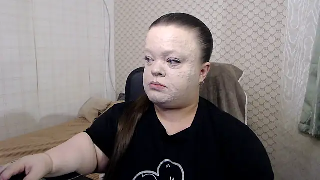 Janiffer MiMi online show from May 2026 06:13:01 PM