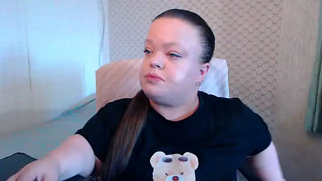 Janiffer MiMi online show from June 2026 02:20:02 PM
