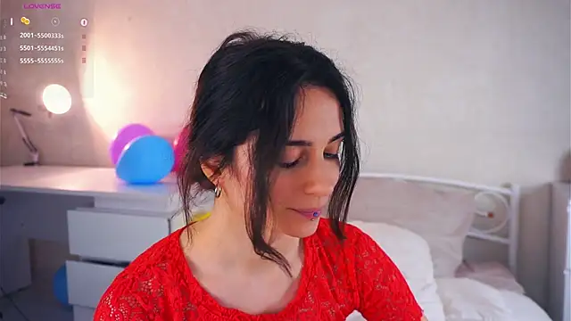 Holla Molly online show from March 2025 08:48:02 AM