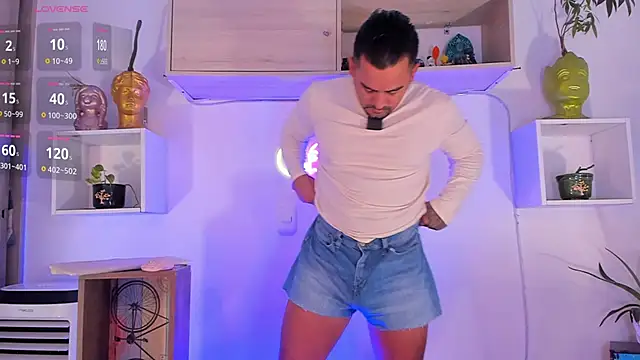 Snapshot of Ricardo_1998 chatting on October 2025 01:28:01 AM Ricardo 1998 online show from October 2025 01:28:01 AM